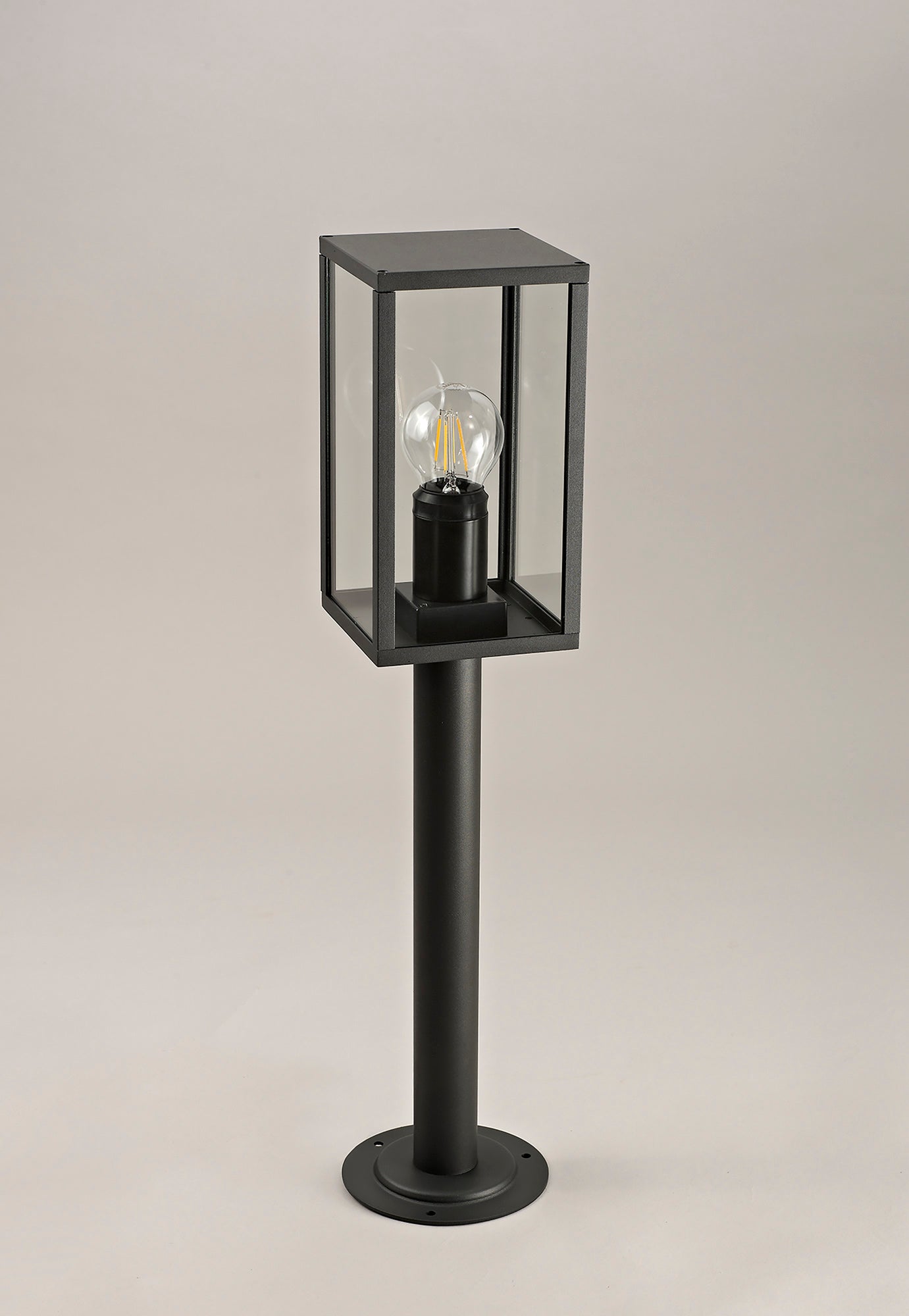 Pickering Short Post, 1 x E27, IP54, Graphite Black, 2yrs Warranty