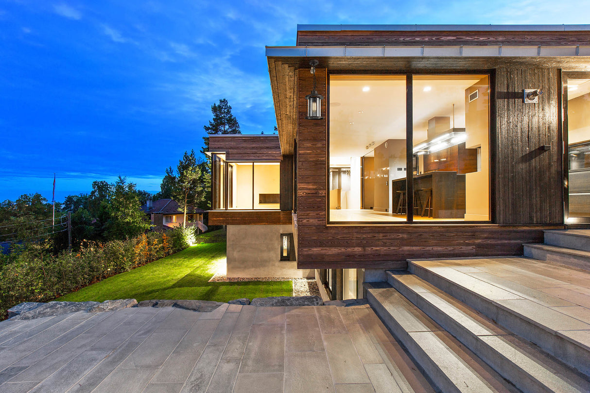 Basey Pendant, 1 x E27, Antique Bronze/Clear Glass, IP54, 2yrs Warranty