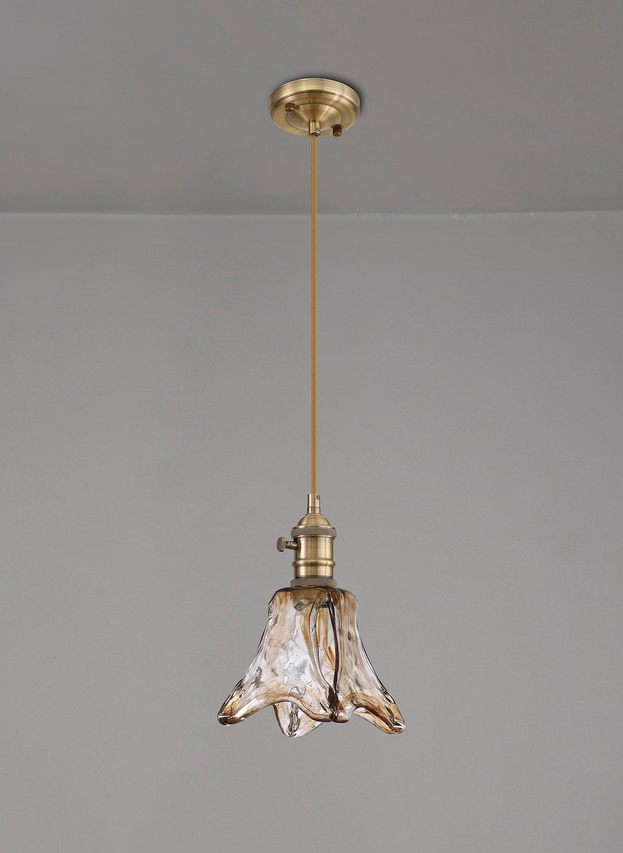 Rae Switched Pendant 1.5m, 1 x E27, Antique Brass / Golden Brown Braided Cable / Brown Flower Glass