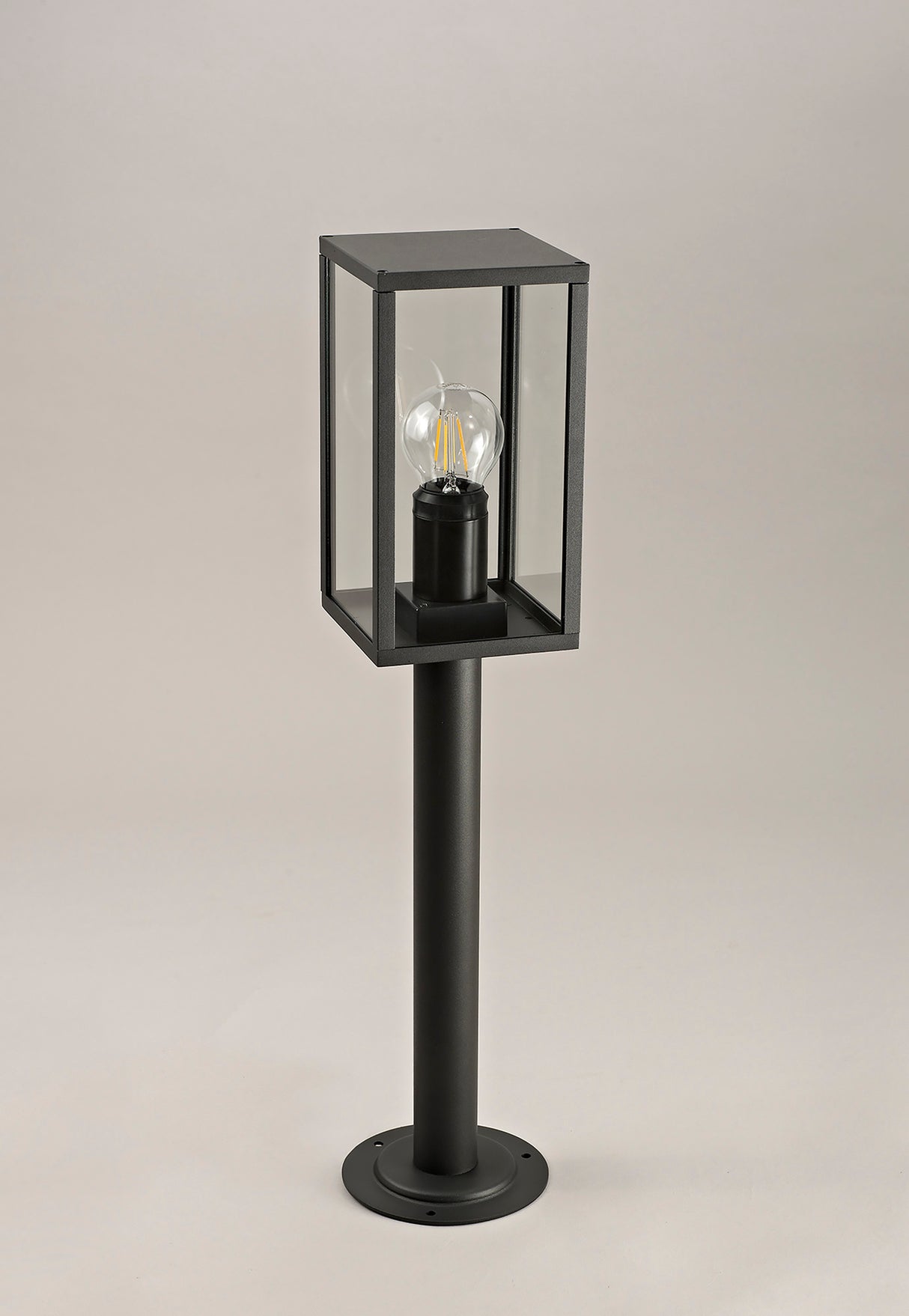 Pickering Short Post, 1 x E27, IP54, Graphite Black, 2yrs Warranty