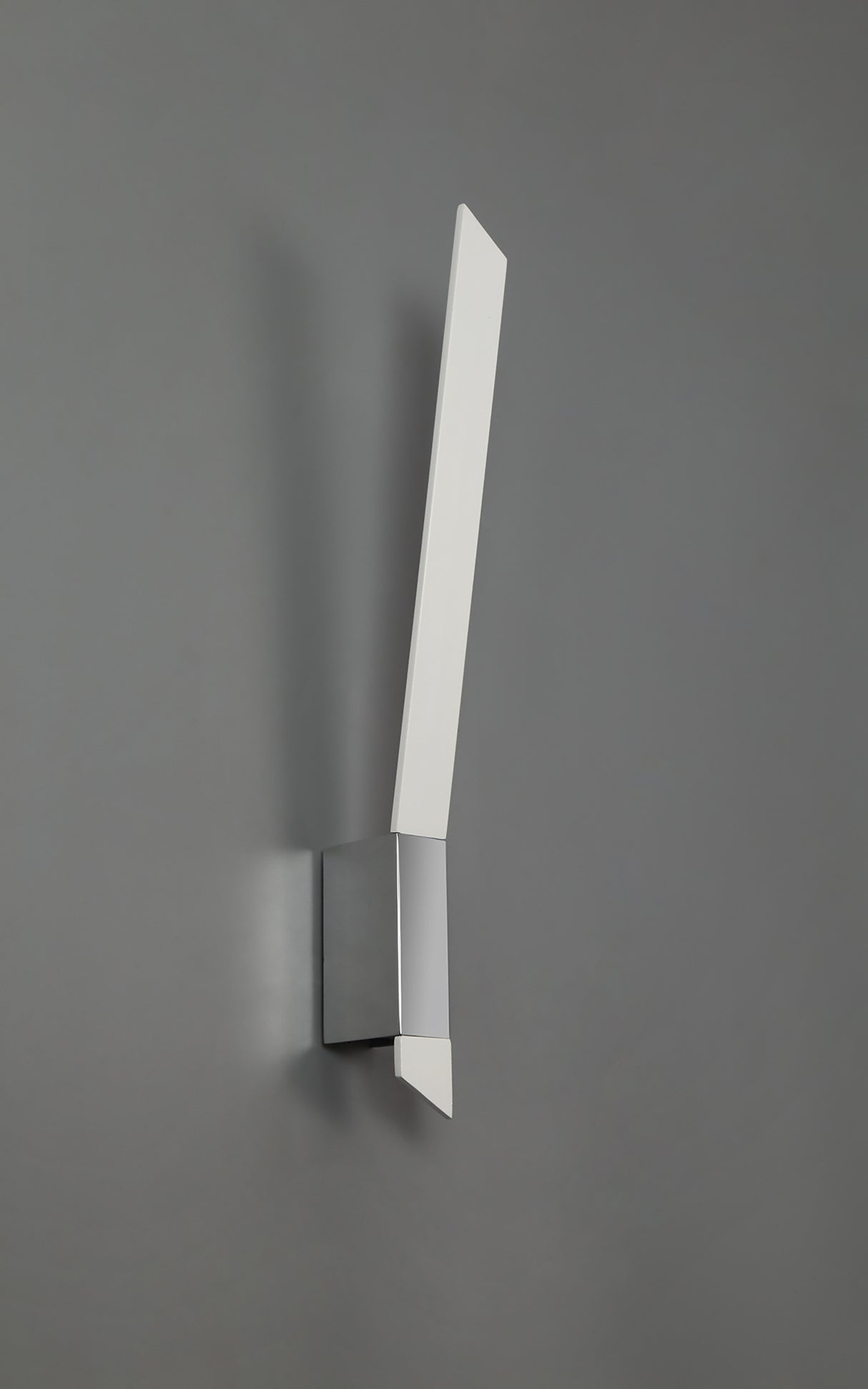 Turnbull Wall Lamp, 1 x 8W LED, 3000K, 560lm, Sand White/Polished Chrome, 3yrs Warranty