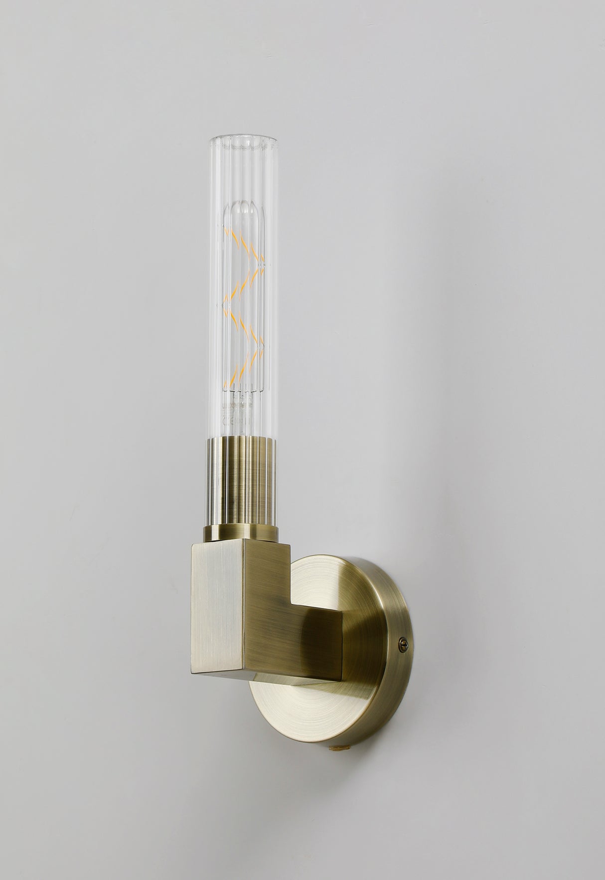 Ferdinand 1 Light Wall, E27, IP44, Antique Brass