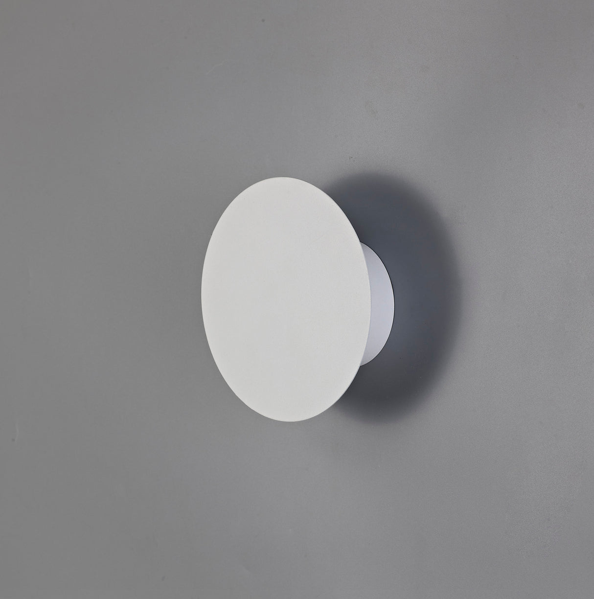 Proctor Magnetic Base Wall Lamp, 12W LED 3000K 498lm, 15cm Round, Sand White