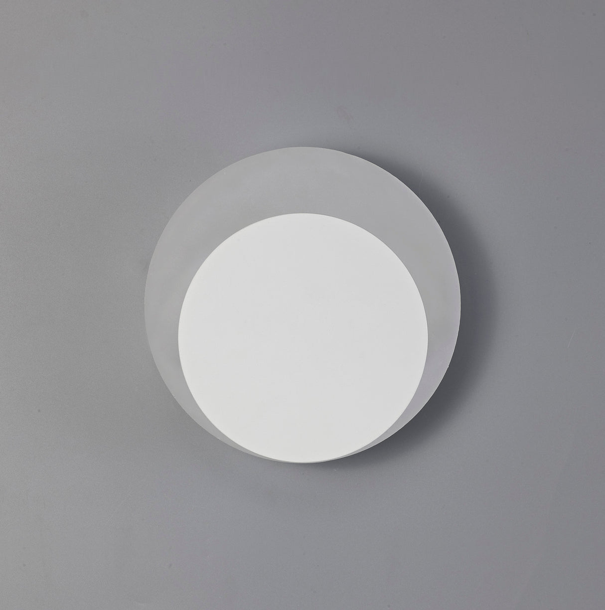 Proctor Magnetic Base Wall Lamp, 12W LED 3000K 498lm, 15/19cm Round Bottom Offset, Sand White/Acrylic Frosted Diffuser